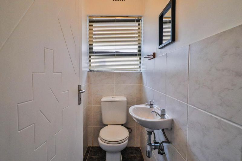 3 Bedroom Property for Sale in Country Club Western Cape